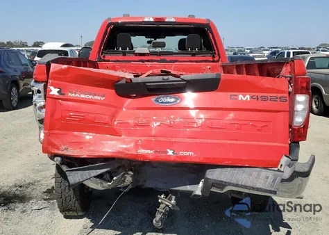 2022 Ford F250 Super Duty z USA, uszkodzony, nr VIN 1FT7X2BT4NEF46727